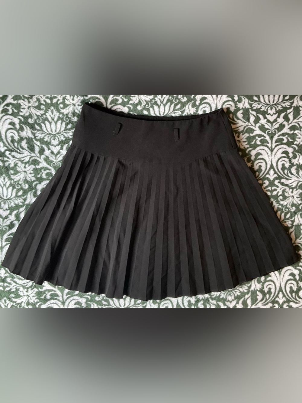 Urban Rose🌹Y2K Pleated Mini Skirt | Dropped Waist | Size Medium